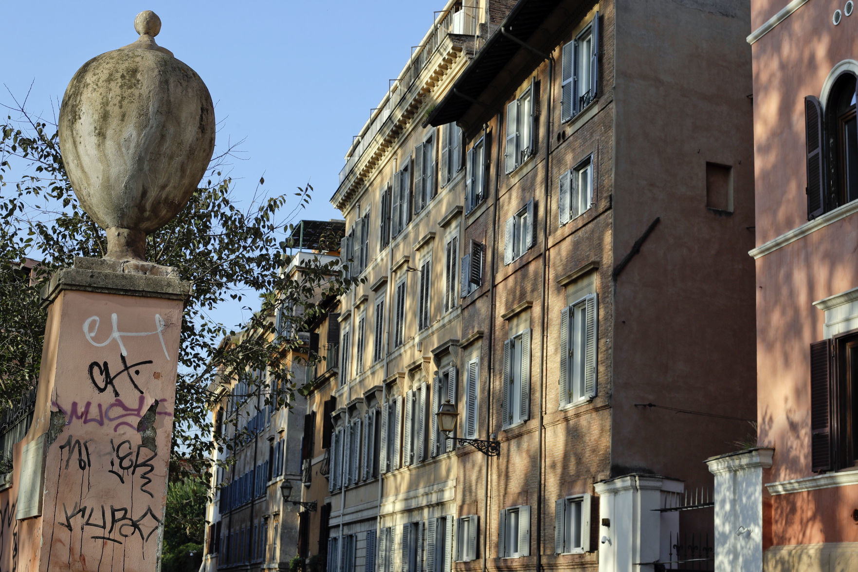 Italy Rome Decay Photo Gallery